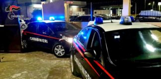 FUMO NERO DA UN’AREA RURALE: I CARABINIERI SCOPRONO UN ROGO DI RIFIUTI