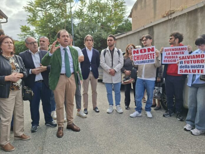 POLIAMBULATORIO GALLICO - 1